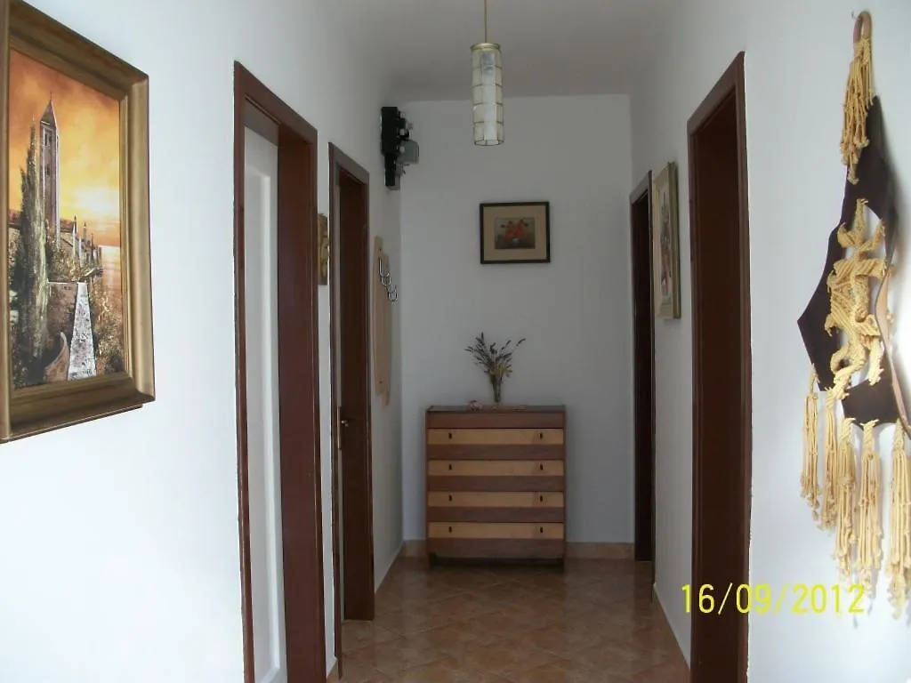 Apartment In Banjol With Sea View, Terrace, Air Conditioning, Wi-Fi